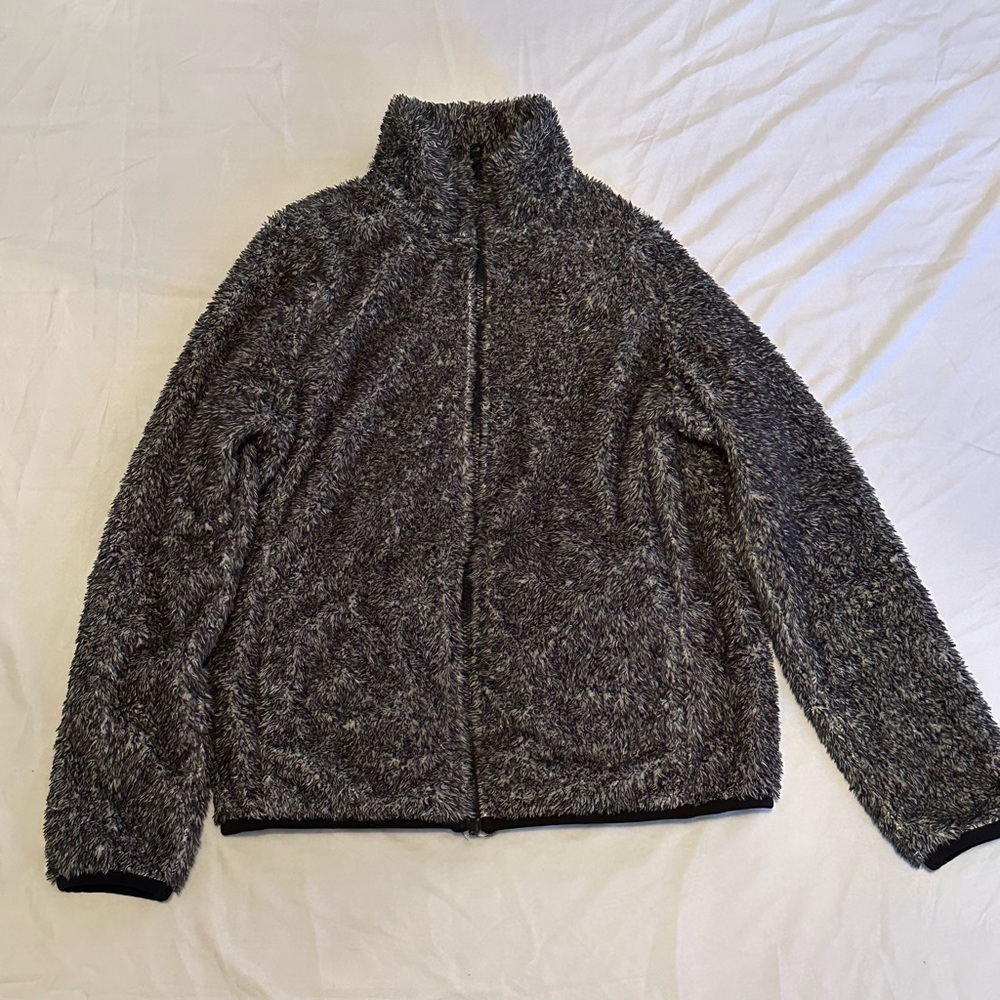 UNIQLO Women’s Fluffy Yarn Fleece Jacket